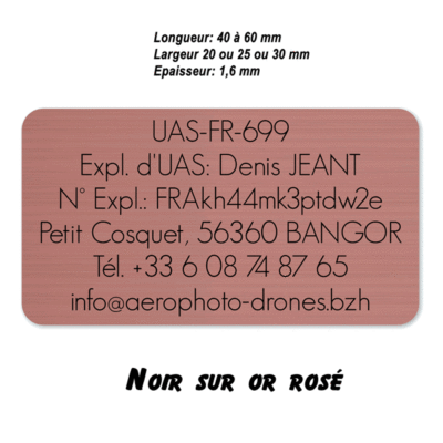Plaquette avec bords ronds noir sur or rosé