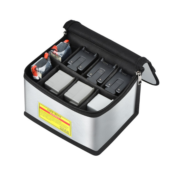 Sac ignifugé M1 compartimenté innovant pour batteries ouvert